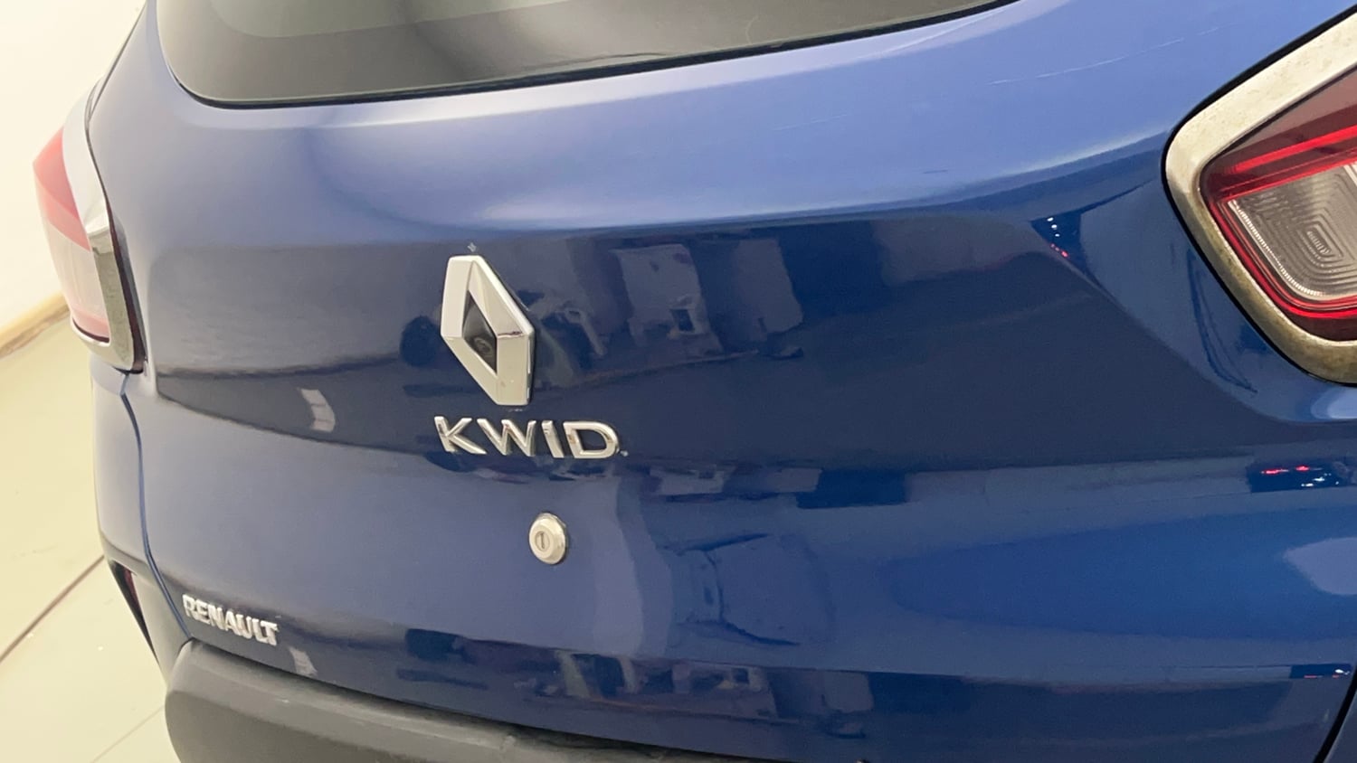 Used 2021 Renault Kwid CLIMBER 1.0 Opt Petrol Manual dents MINOR SCRATCH
