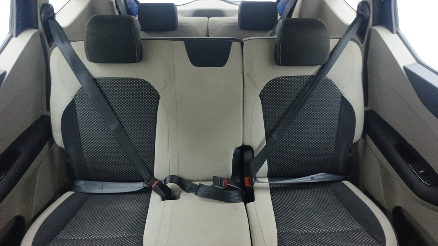 Used 2020 Renault Triber RXZ Petrol Manual interior REAR SEAT CONDITION VIEW