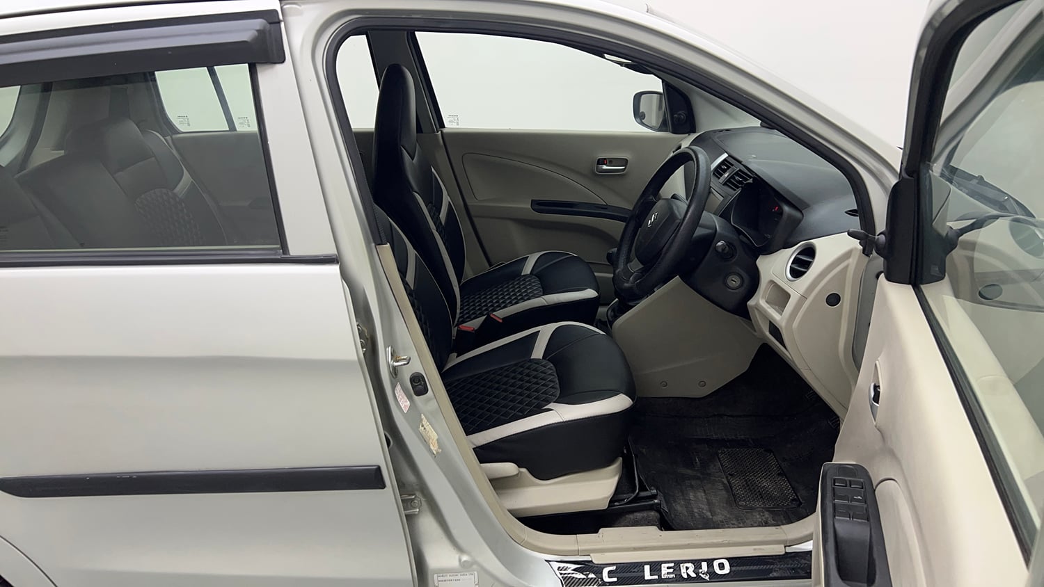 Used 2017 Maruti Suzuki Celerio VXi Petrol Manual interior RIGHT SIDE FRONT DOOR CABIN VIEW
