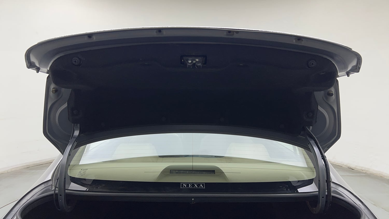 Used 2019 Maruti Suzuki Ciaz Sigma Hybrid 1.5 Petrol Manual interior DICKY DOOR OPEN VIEW