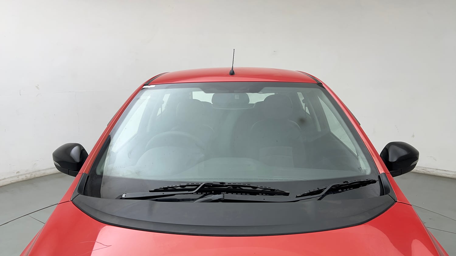 Used 2022 Tata Tiago XT Petrol Manual exterior FRONT WINDSHIELD VIEW