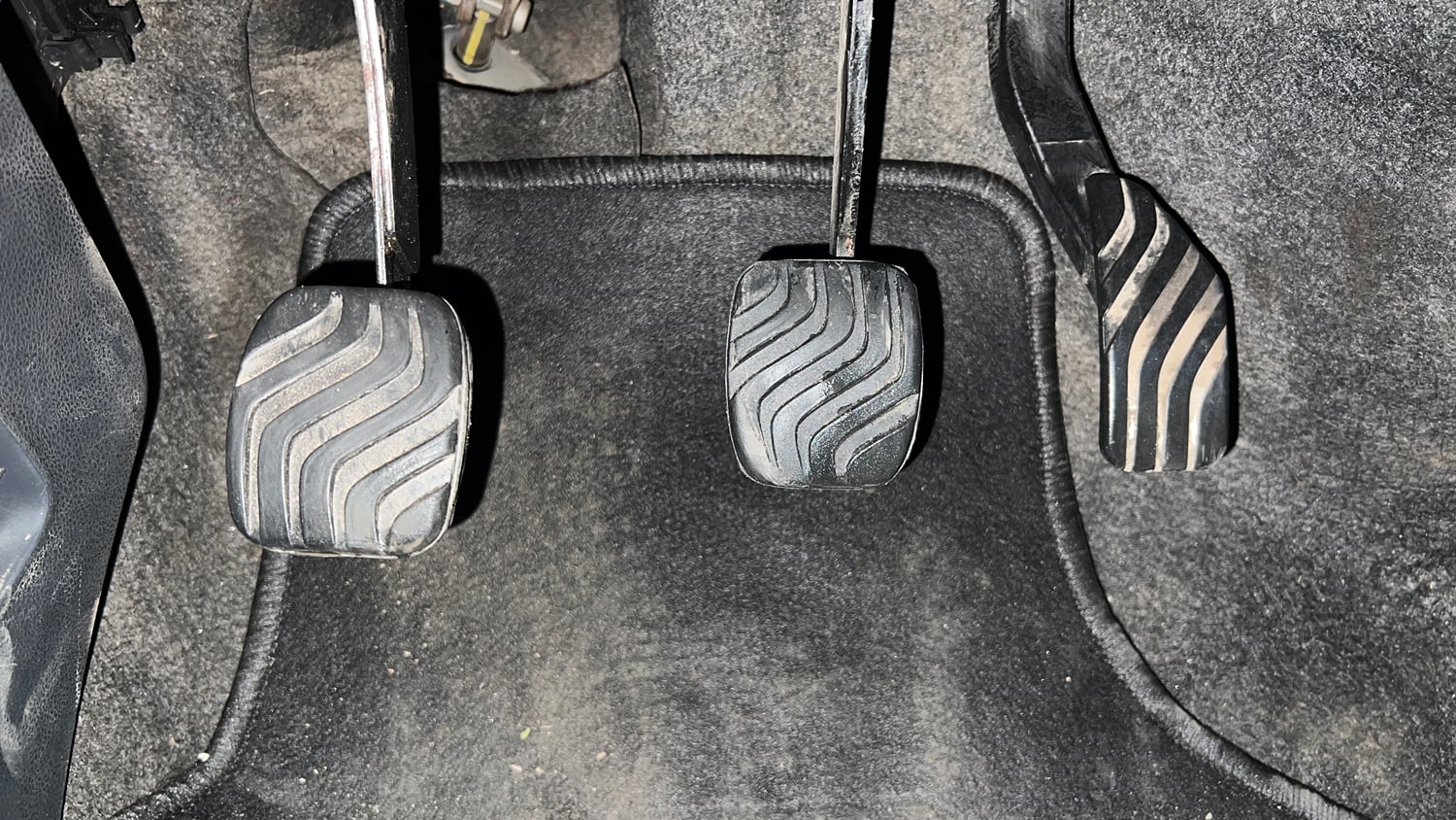Used 2016 Renault Kwid RXT Petrol Manual interior PEDALS VIEW