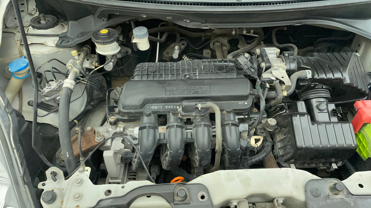 Used 2014 Honda Brio S MT Petrol Manual engine ENGINE RIGHT SIDE VIEW