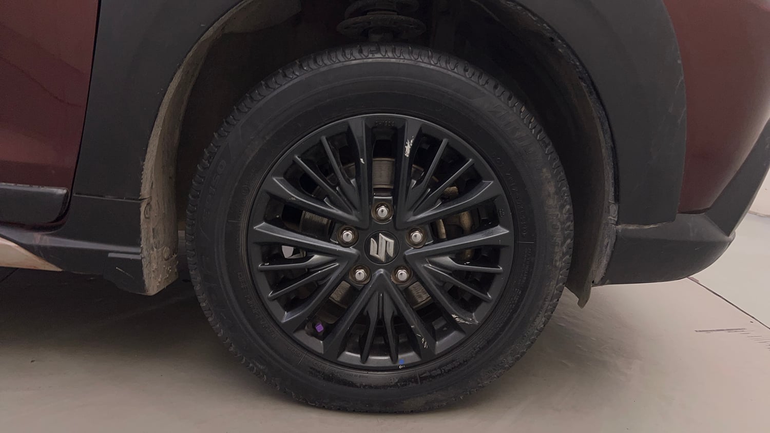 Used 2021 Maruti Suzuki XL6 Alpha MT Petrol Petrol Manual tyres RIGHT FRONT TYRE RIM VIEW