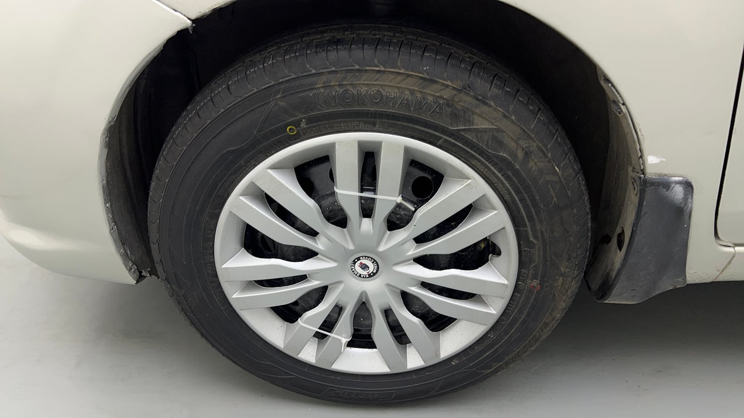 Used 2017 Maruti Suzuki Celerio VXi Petrol Manual tyres LEFT FRONT TYRE RIM VIEW