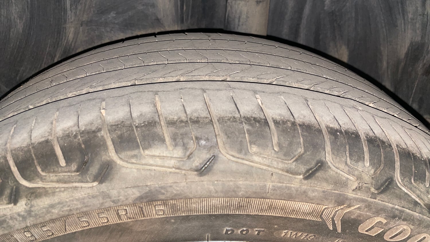 Used 2018 Volkswagen Polo Highline Plus 1.0 (P) 16 Alloy Petrol Manual tyres LEFT REAR TYRE TREAD VIEW