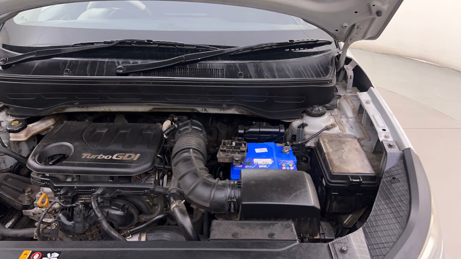 Used 2019 Hyundai Venue SX Plus 1.0 Turbo DCT Petrol Automatic engine ENGINE LEFT SIDE HINGE & APRON VIEW