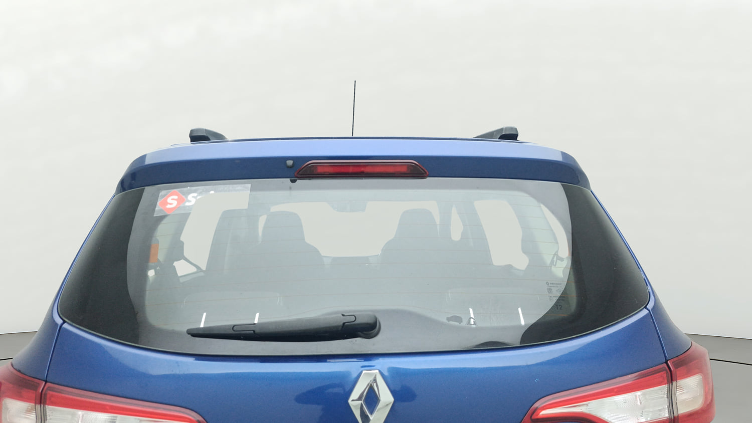 Used 2020 Renault Triber RXZ Petrol Manual exterior BACK WINDSHIELD VIEW
