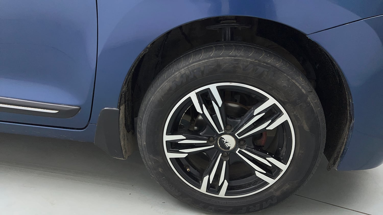 Used 2018 Maruti Suzuki Baleno Delta 1.3 Diesel Manual tyres RIGHT FRONT TYRE RIM VIEW