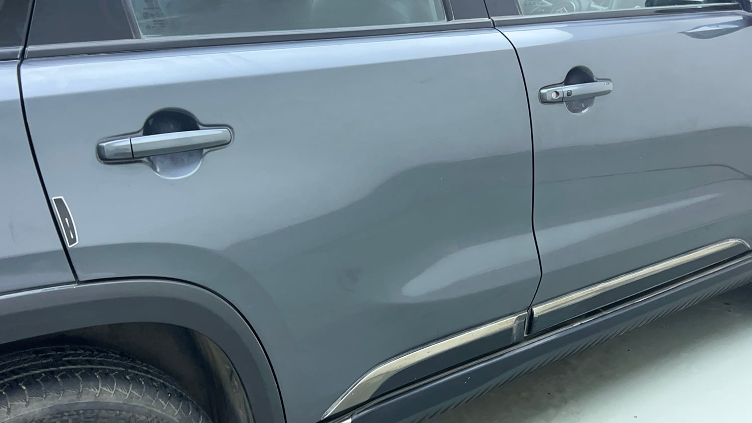 Used 2023 Maruti Suzuki Grand Vitara Delta Smart Hybrid AT Petrol Automatic dents MINOR SCRATCH