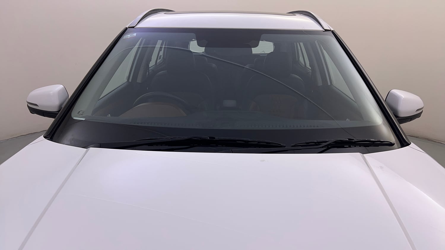 Used 2022 Hyundai Alcazar Signature (O) 6 STR 1.5 Diesel AT Diesel Automatic exterior FRONT WINDSHIELD VIEW