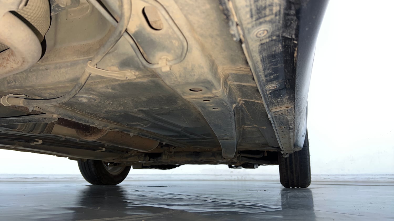 Used 2019 Maruti Suzuki Swift ZXi Plus Petrol Manual extra REAR RIGHT UNDERBODY VIEW
