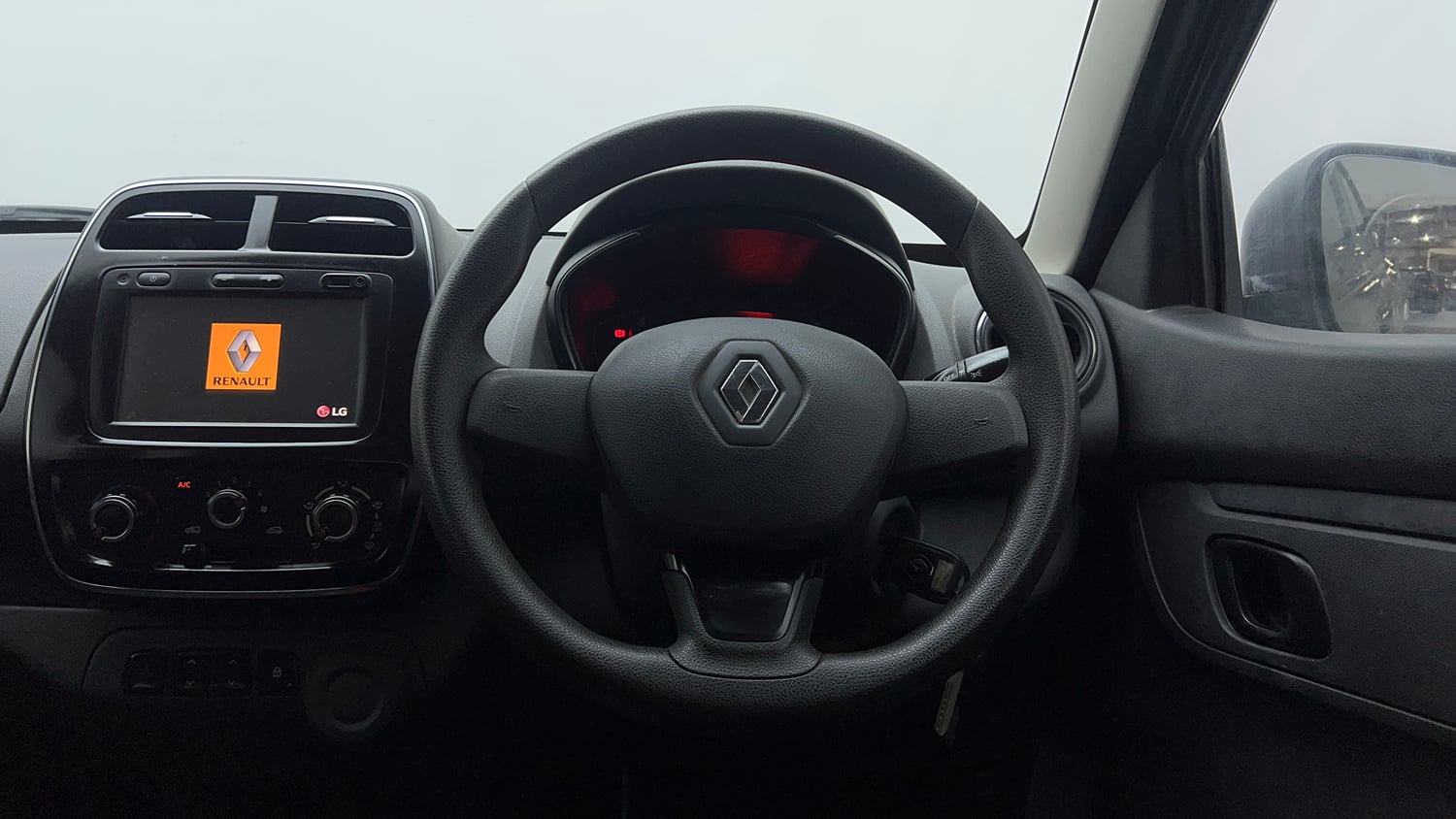 Used 2016 Renault Kwid RXT Petrol Manual interior STEERING VIEW