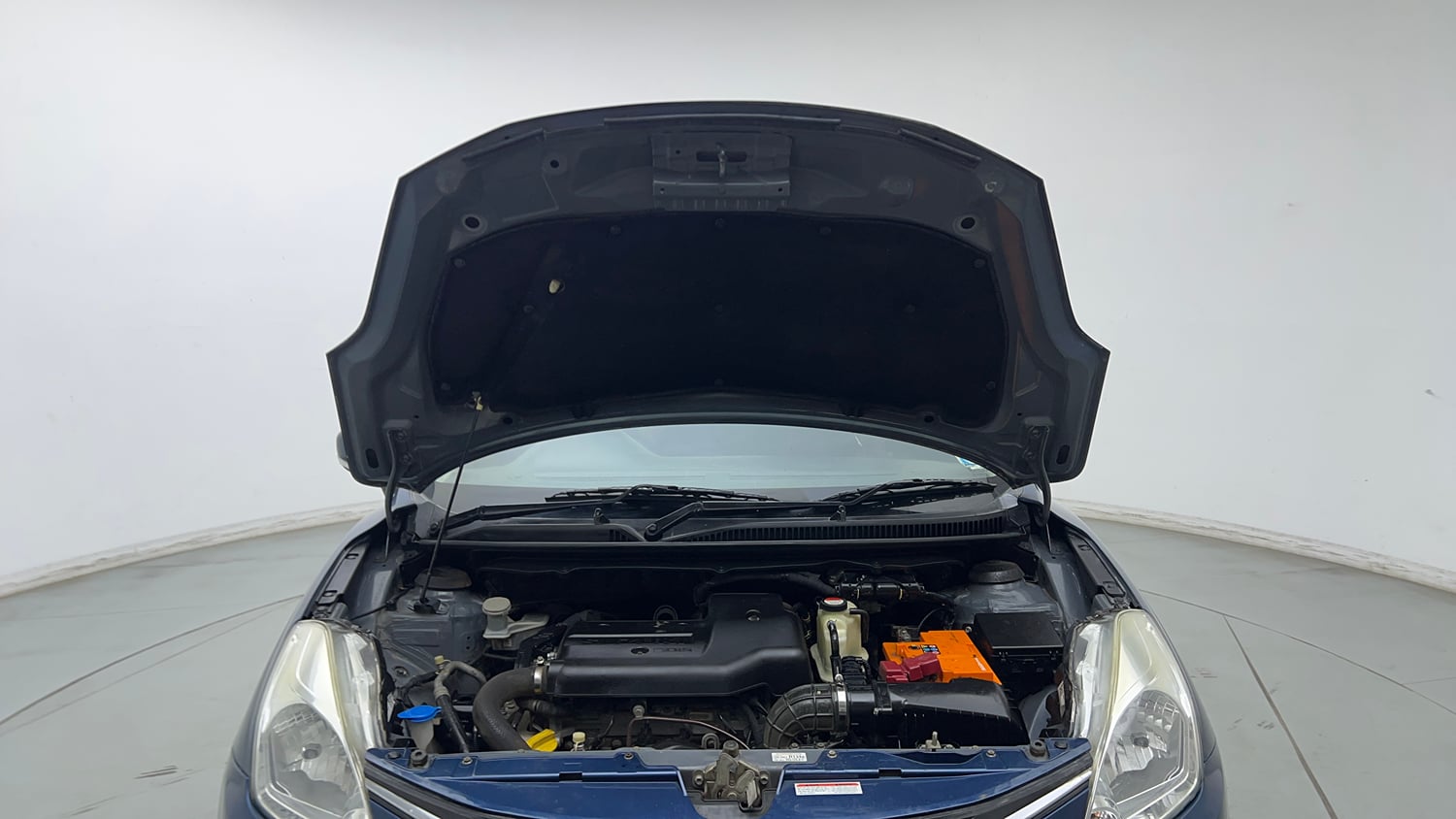 Used 2018 Maruti Suzuki Baleno Delta 1.3 Diesel Manual engine ENGINE & BONNET OPEN FRONT VIEW