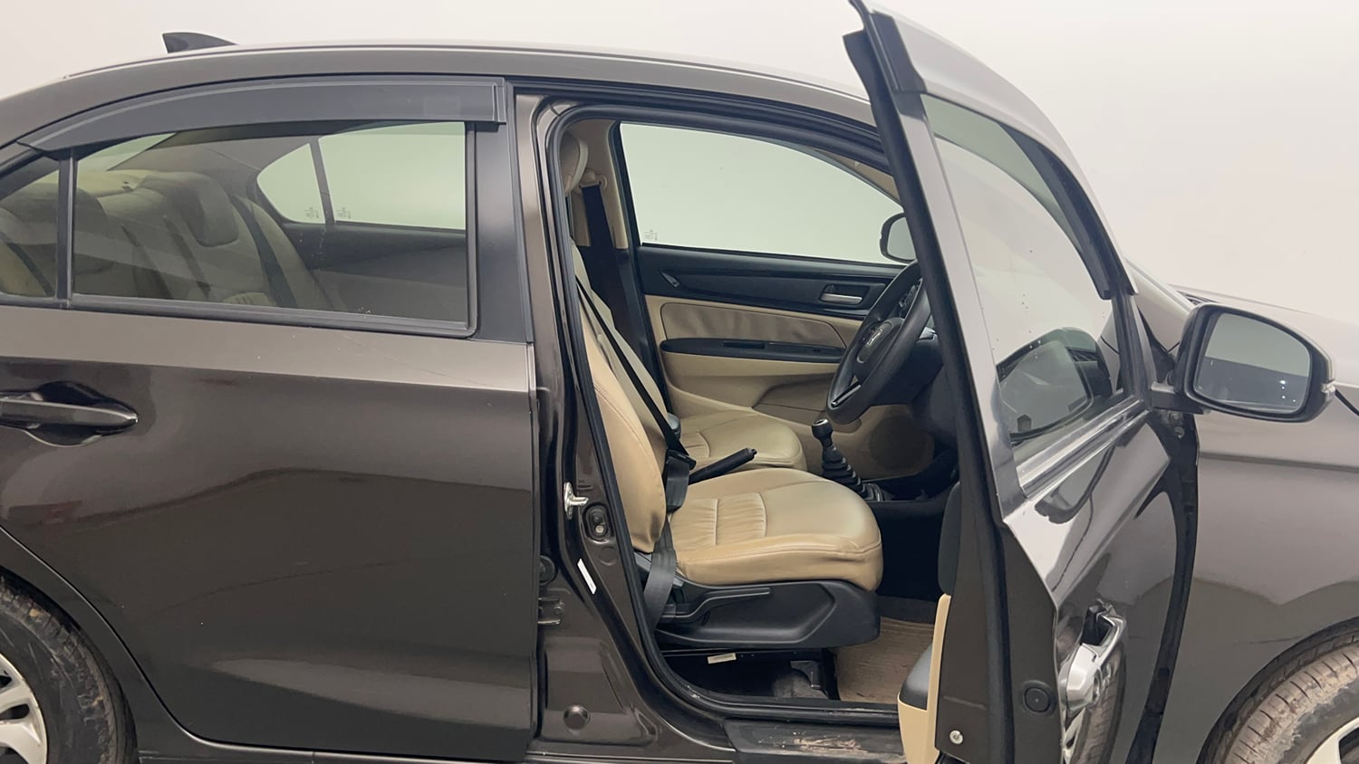 Used 2018 Honda Amaze 1.2 VX MT Petrol Petrol Manual interior RIGHT SIDE FRONT DOOR CABIN VIEW