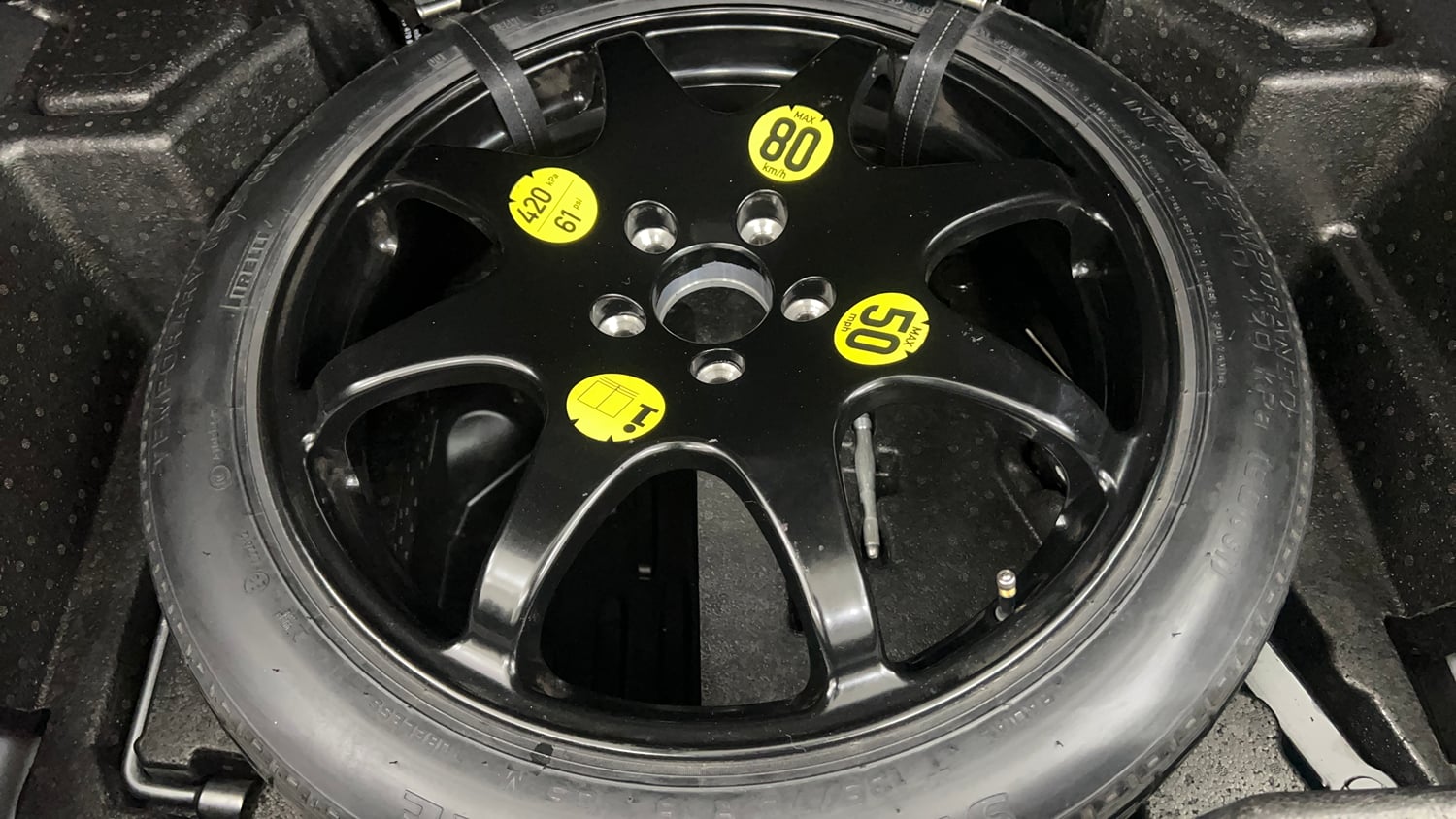 Used 2022 Mercedes-Benz E-Class E 220d Exclusive Diesel Automatic tyres SPARE TYRE VIEW