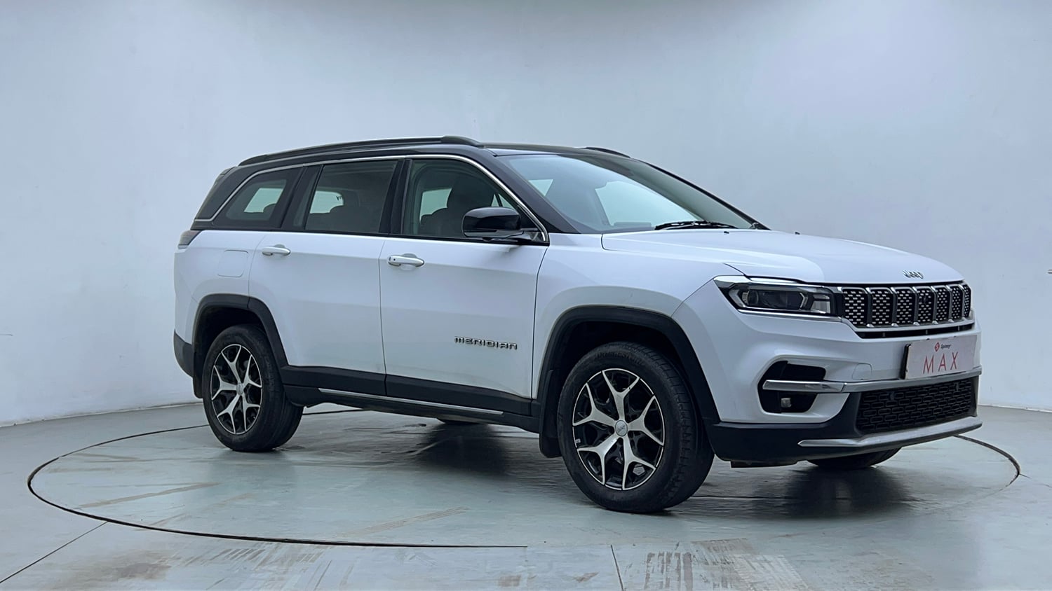 Used 2022 Jeep Meridian Limited (O) 4X2 AT Diesel Automatic exterior RIGHT FRONT CORNER VIEW