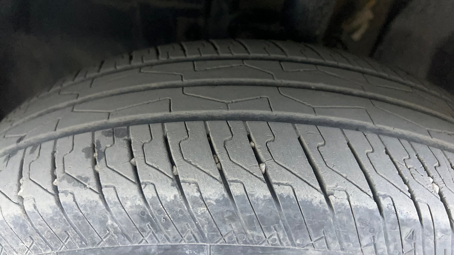 Used 2024 Tata Punch Accomplished iCNG Cng Manual tyres LEFT FRONT TYRE TREAD VIEW