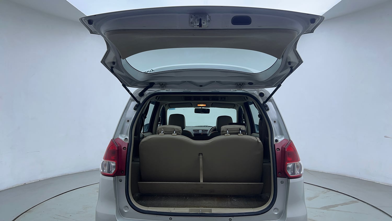 Used 2015 Maruti Suzuki Ertiga Vxi Petrol Manual interior DICKY DOOR OPEN VIEW