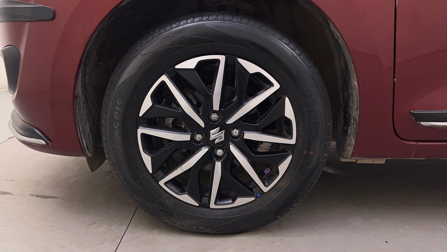 Used 2025 Maruti Suzuki Dzire ZXi Plus Petrol Manual tyres LEFT FRONT TYRE RIM VIEW