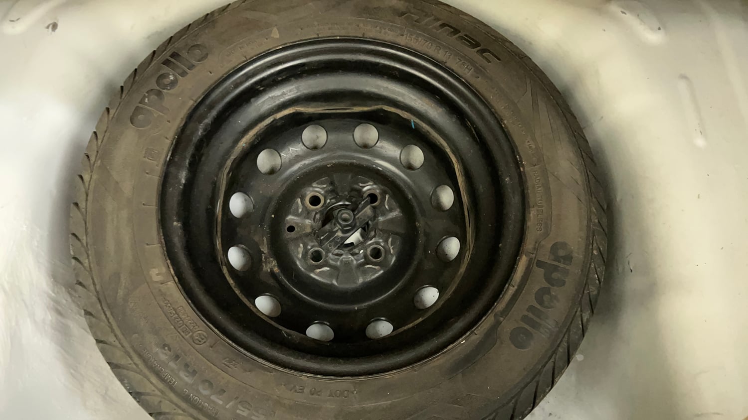 Used 2017 Hyundai Eon Magna + Petrol Manual tyres SPARE TYRE VIEW