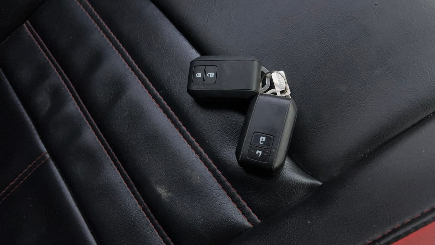 Used 2020 Toyota Glanza G CVT Petrol Automatic extra CAR KEY VIEW
