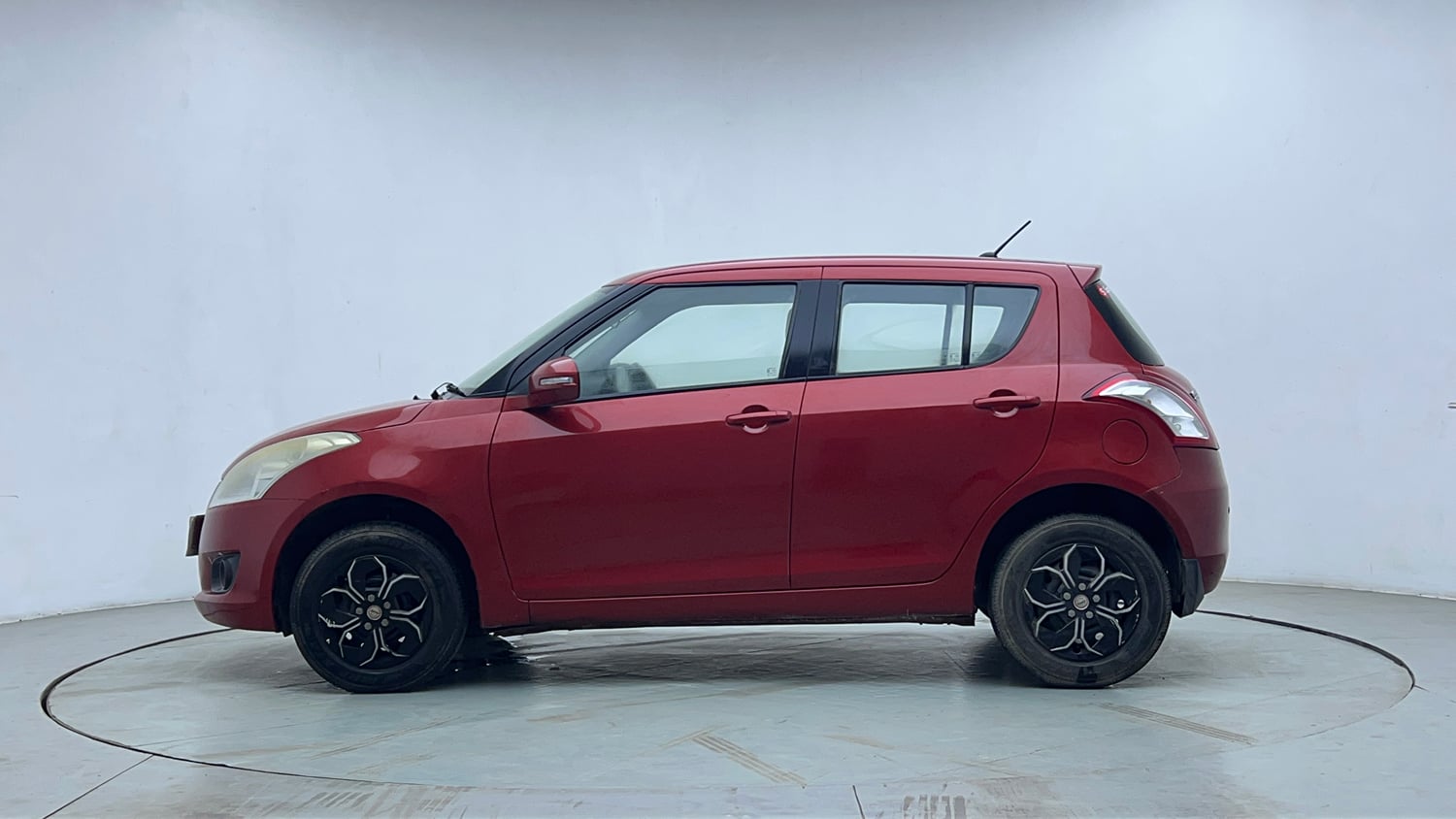 Used 2014 Maruti Suzuki Swift VXi Petrol Manual exterior LEFT SIDE VIEW