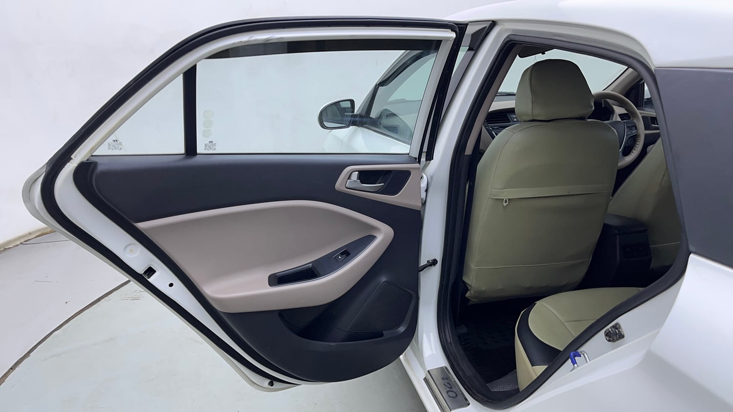 Used 2015 Hyundai Elite i20 Magna 1.2 Petrol Manual interior LEFT REAR DOOR OPEN VIEW