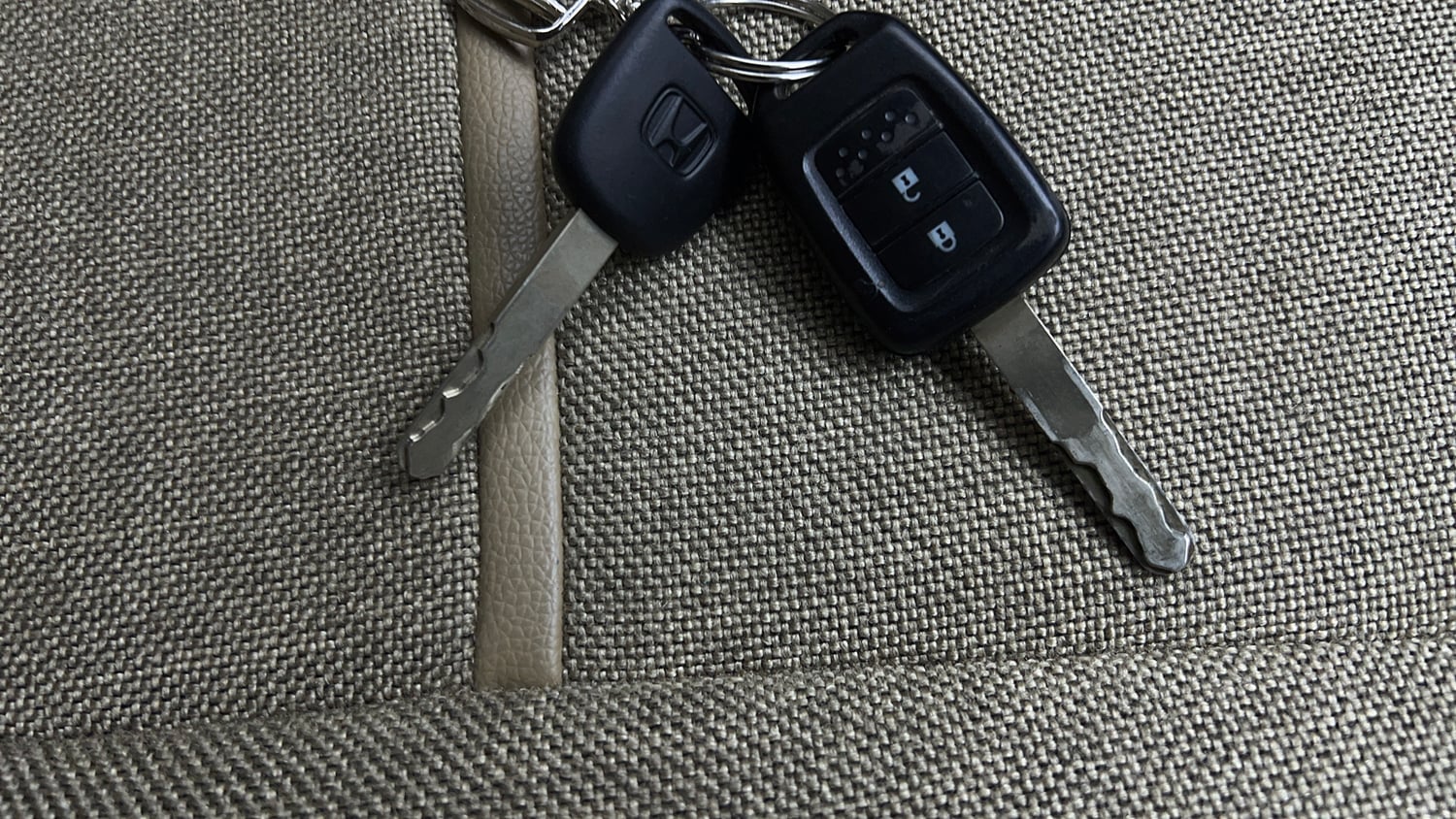 Used 2017 Honda Jazz V AT Petrol Petrol Automatic extra CAR KEY VIEW
