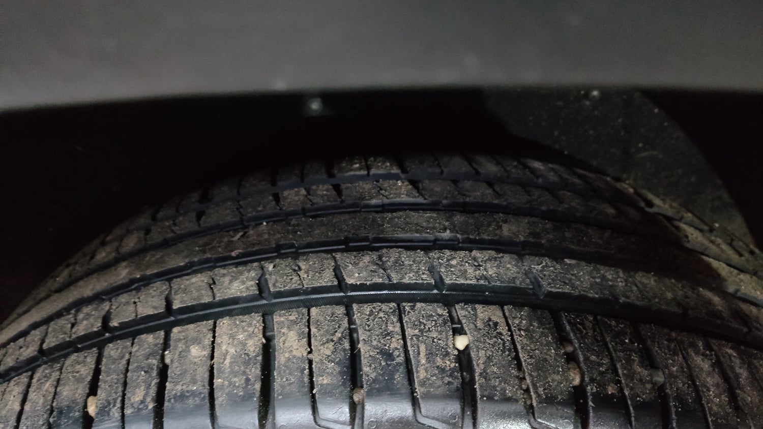 Used 2022 Mahindra Scorpio N Z8 L Petrol MT 7 STR Petrol Manual tyres LEFT REAR TYRE TREAD VIEW