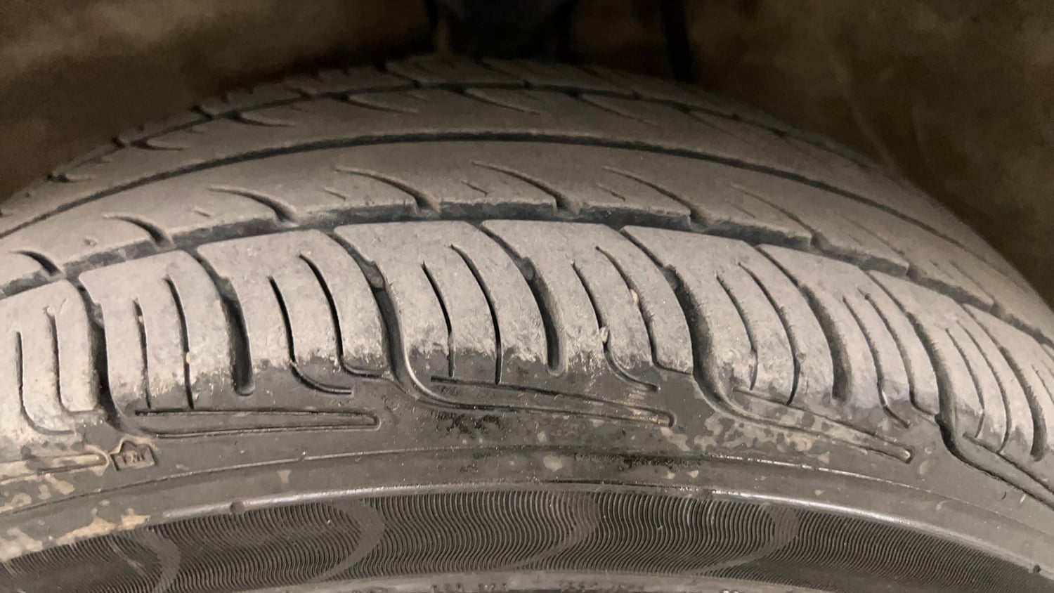 Used 2016 Maruti Suzuki Alto K10 VXi Petrol Manual tyres LEFT FRONT TYRE TREAD VIEW