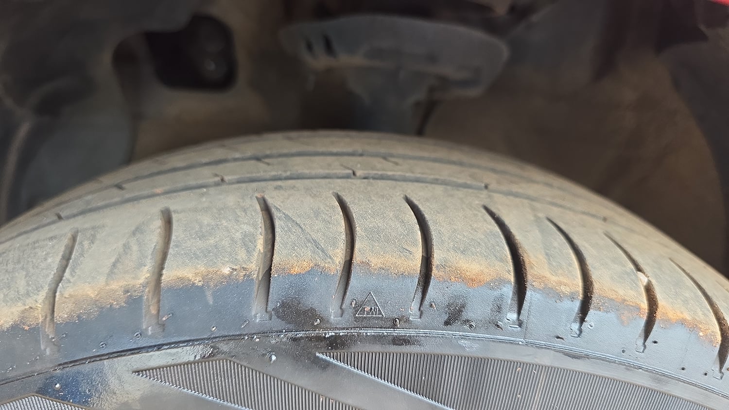 Used 2020 Hyundai Grand i10 Nios Asta 1.2 Kappa VTVT Petrol Manual tyres LEFT FRONT TYRE TREAD VIEW