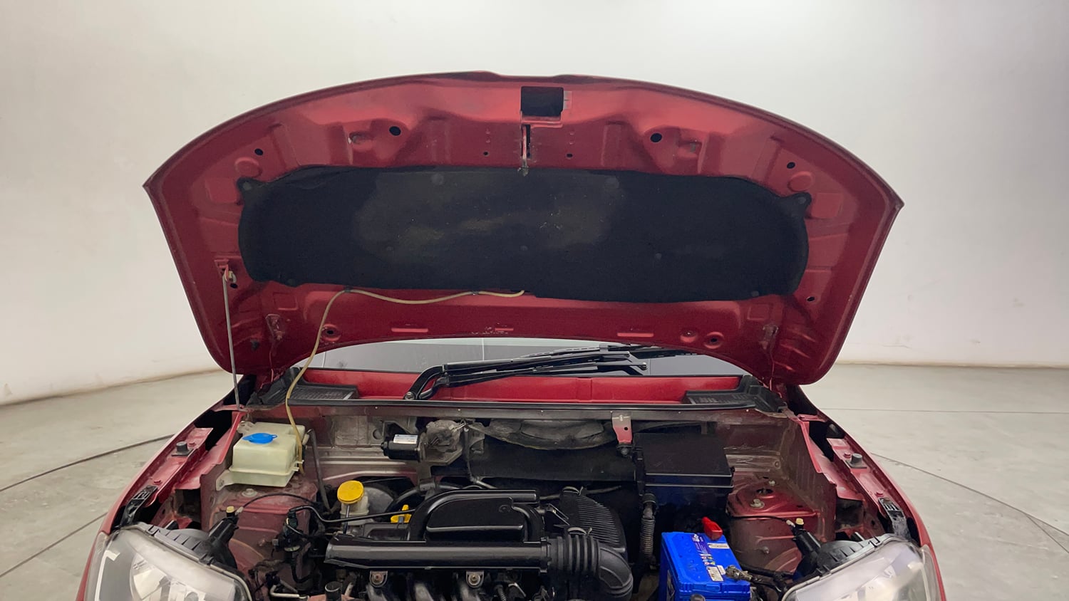 Used 2015 Renault Kwid RXT Petrol Manual engine ENGINE & BONNET OPEN FRONT VIEW