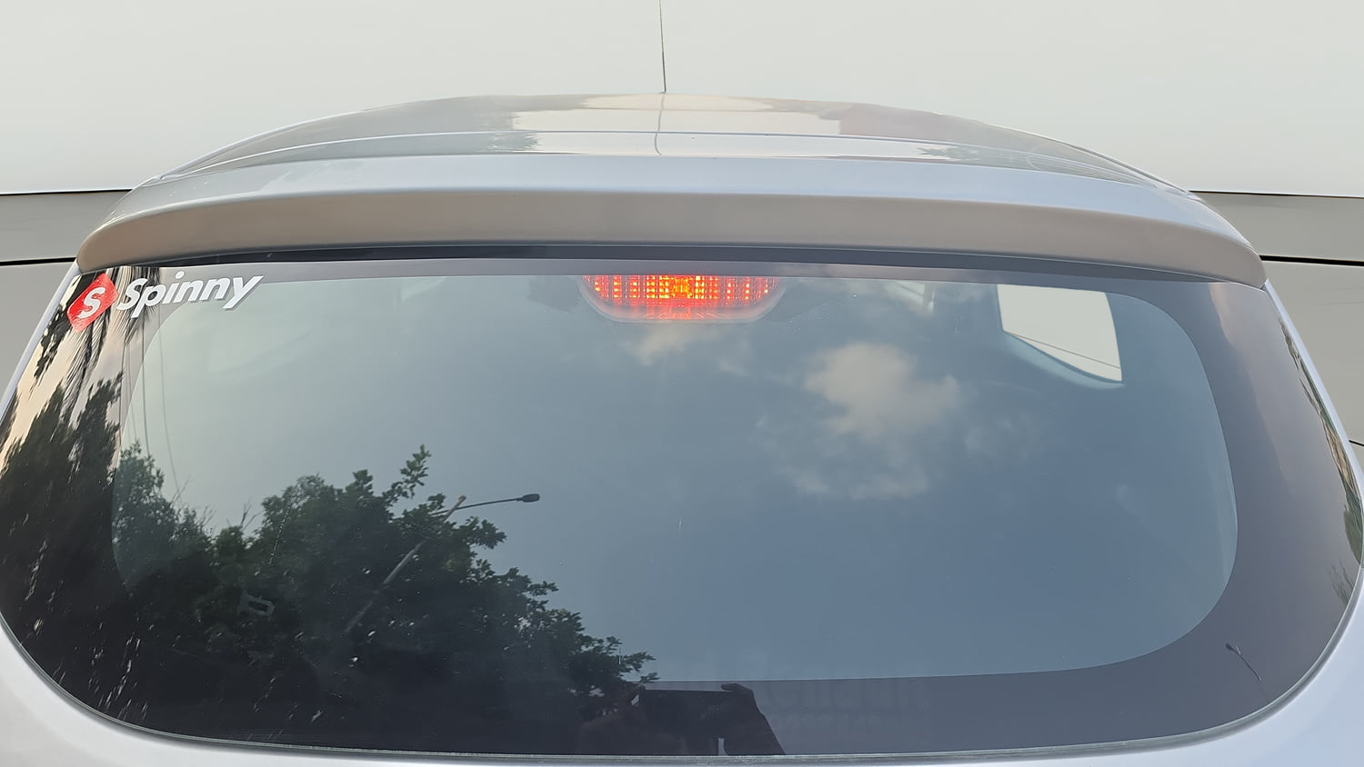 Used 2021 Renault Kwid RXT 1.0 Opt Petrol Manual exterior BACK WINDSHIELD VIEW