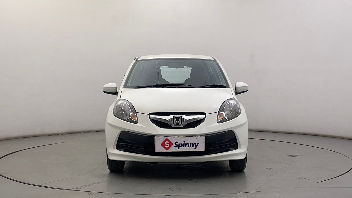 Used 2014 Honda Brio S MT Petrol Manual exterior FRONT VIEW