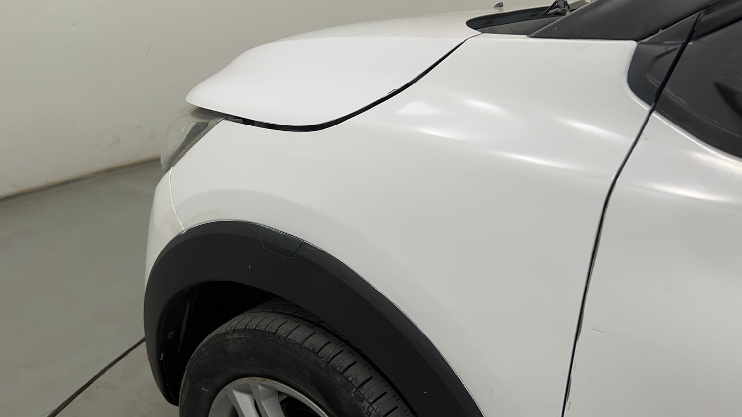 Used 2022 Renault Triber RXZ Petrol Manual dents MINOR DENT