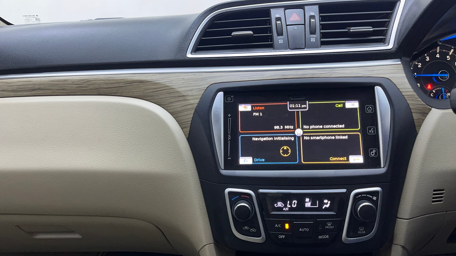 Used 2020 Maruti Suzuki Ciaz Alpha Hybrid 1.5 AT Petrol Automatic interior MUSIC SYSTEM & AC CONTROL VIEW