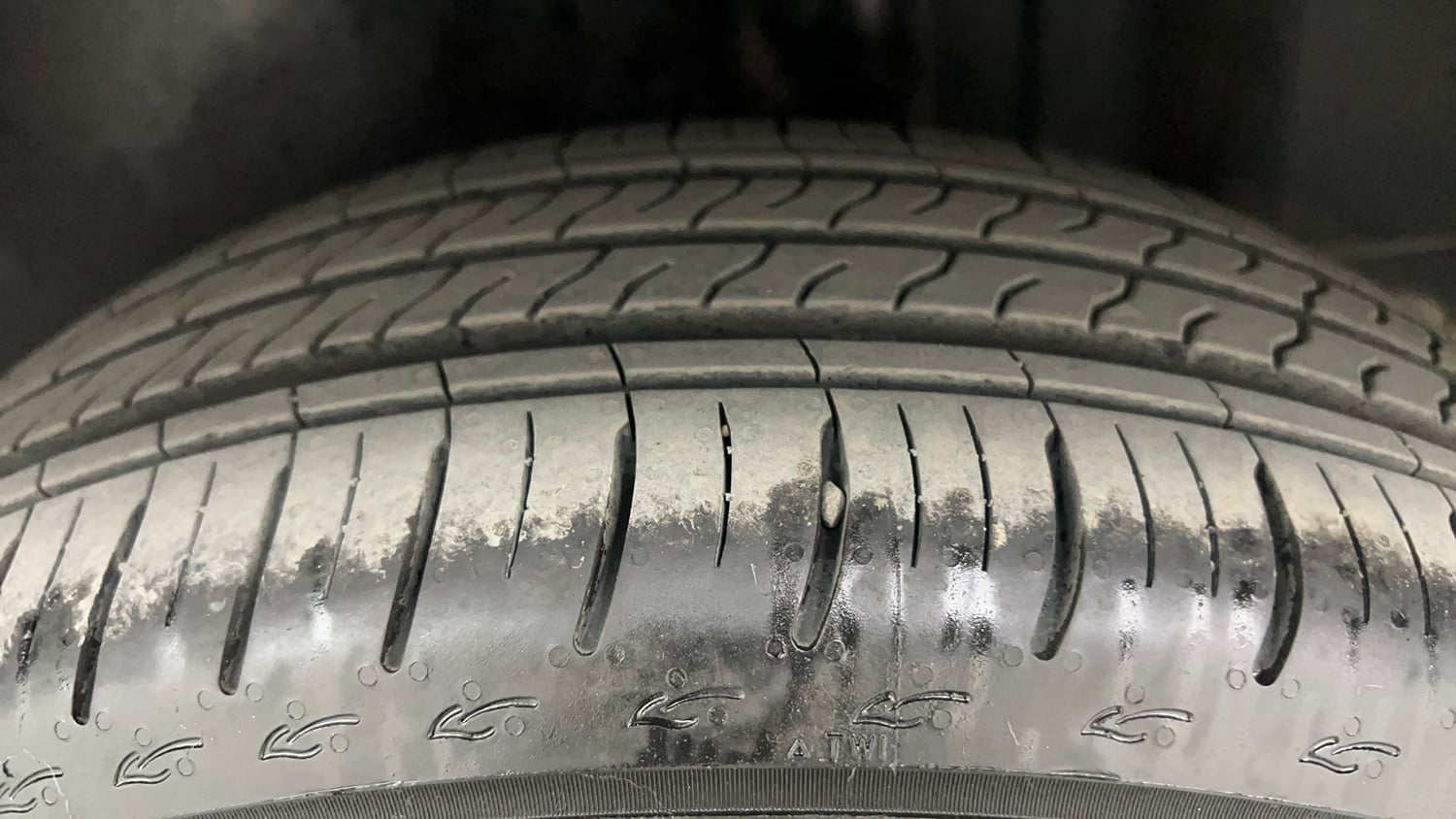 Used 2019 Volkswagen Vento Highline 1.5 (D) Diesel Manual tyres LEFT REAR TYRE TREAD VIEW