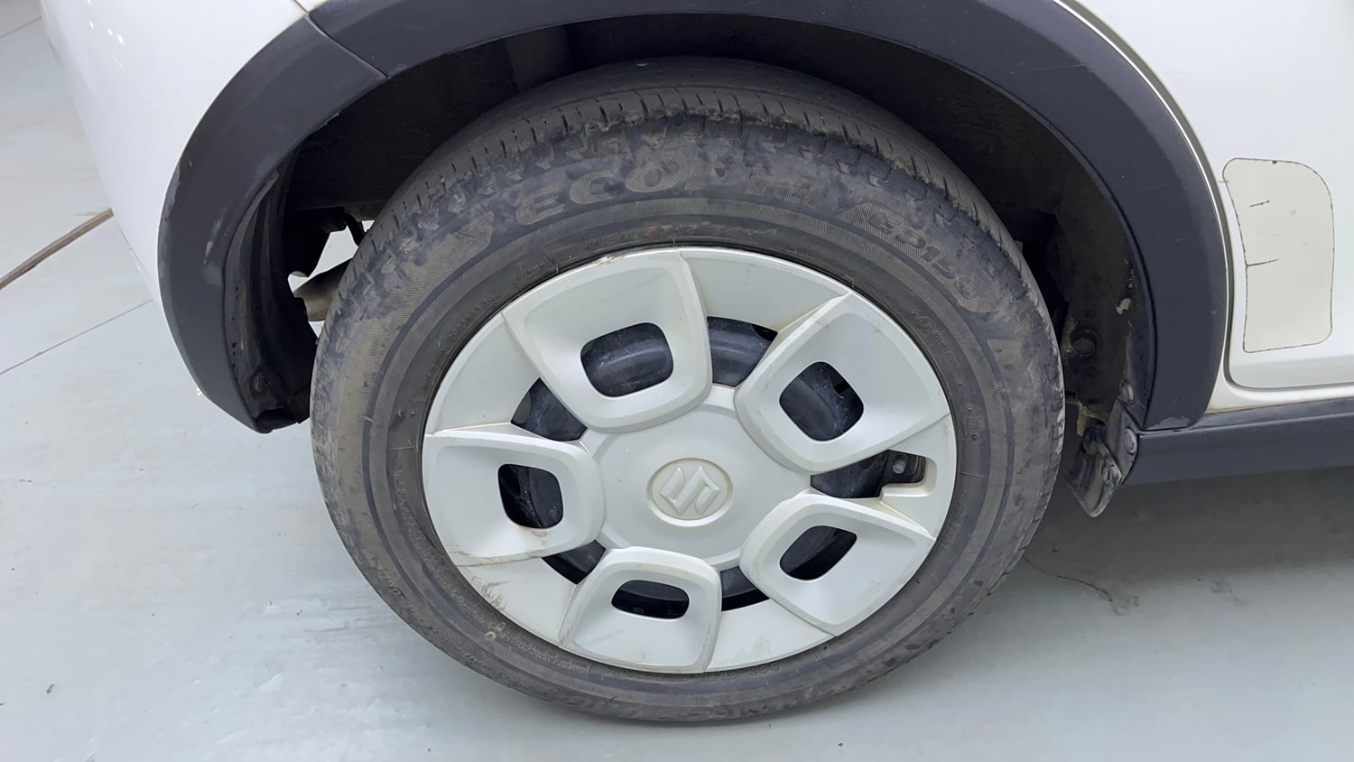 Used 2022 Maruti Suzuki Ignis Delta 1.2 AMT Petrol Automatic tyres RIGHT REAR TYRE RIM VIEW