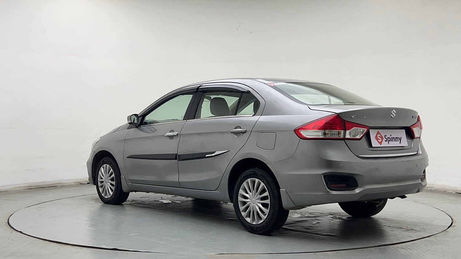 Used 2019 Maruti Suzuki Ciaz Sigma Hybrid 1.5 Petrol Manual exterior LEFT REAR CORNER VIEW