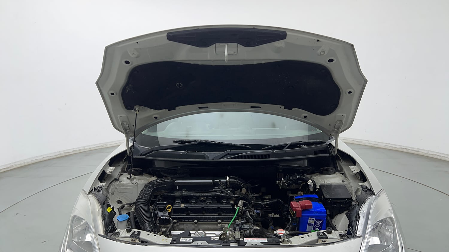 Used 2023 Maruti Suzuki Swift VXi Petrol Manual engine ENGINE & BONNET OPEN FRONT VIEW