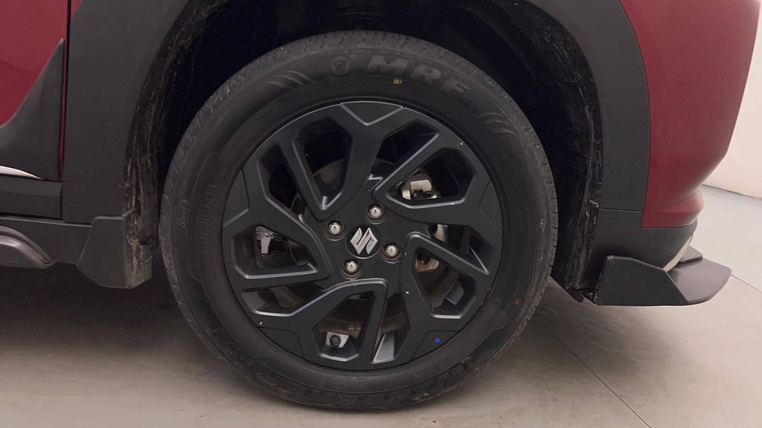 Used 2024 Maruti Suzuki Fronx Delta Plus 1.2L MT Petrol Manual tyres RIGHT FRONT TYRE RIM VIEW