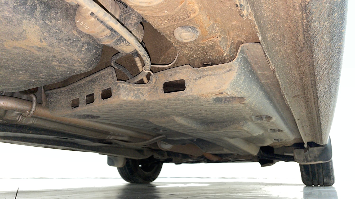 Used 2014 Volkswagen Polo Comfortline 1.2L (P) Petrol Manual extra REAR RIGHT UNDERBODY VIEW