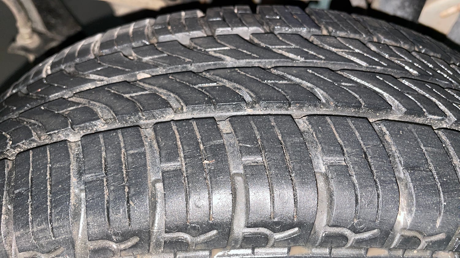 Used 2016 Tata Nano Twist XTA Petrol Automatic tyres LEFT REAR TYRE TREAD VIEW