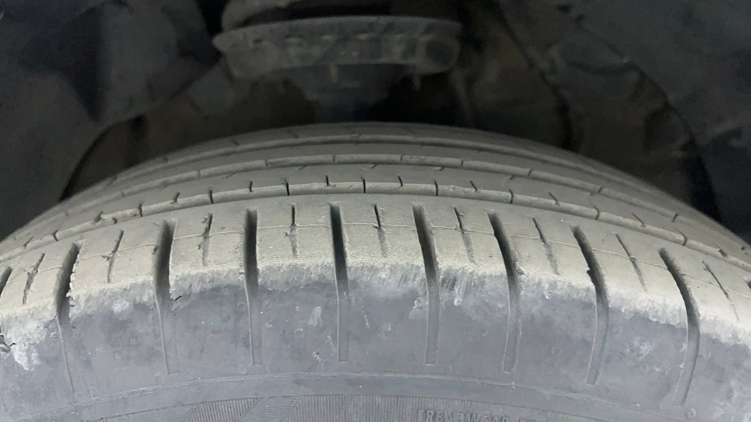 Used 2021 Mahindra XUV 300 W6 1.2 Petrol Petrol Manual tyres RIGHT FRONT TYRE TREAD VIEW