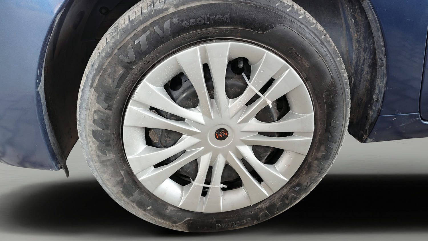 Used 2018 Maruti Suzuki Baleno Delta 1.2 Petrol Manual tyres LEFT FRONT TYRE RIM VIEW