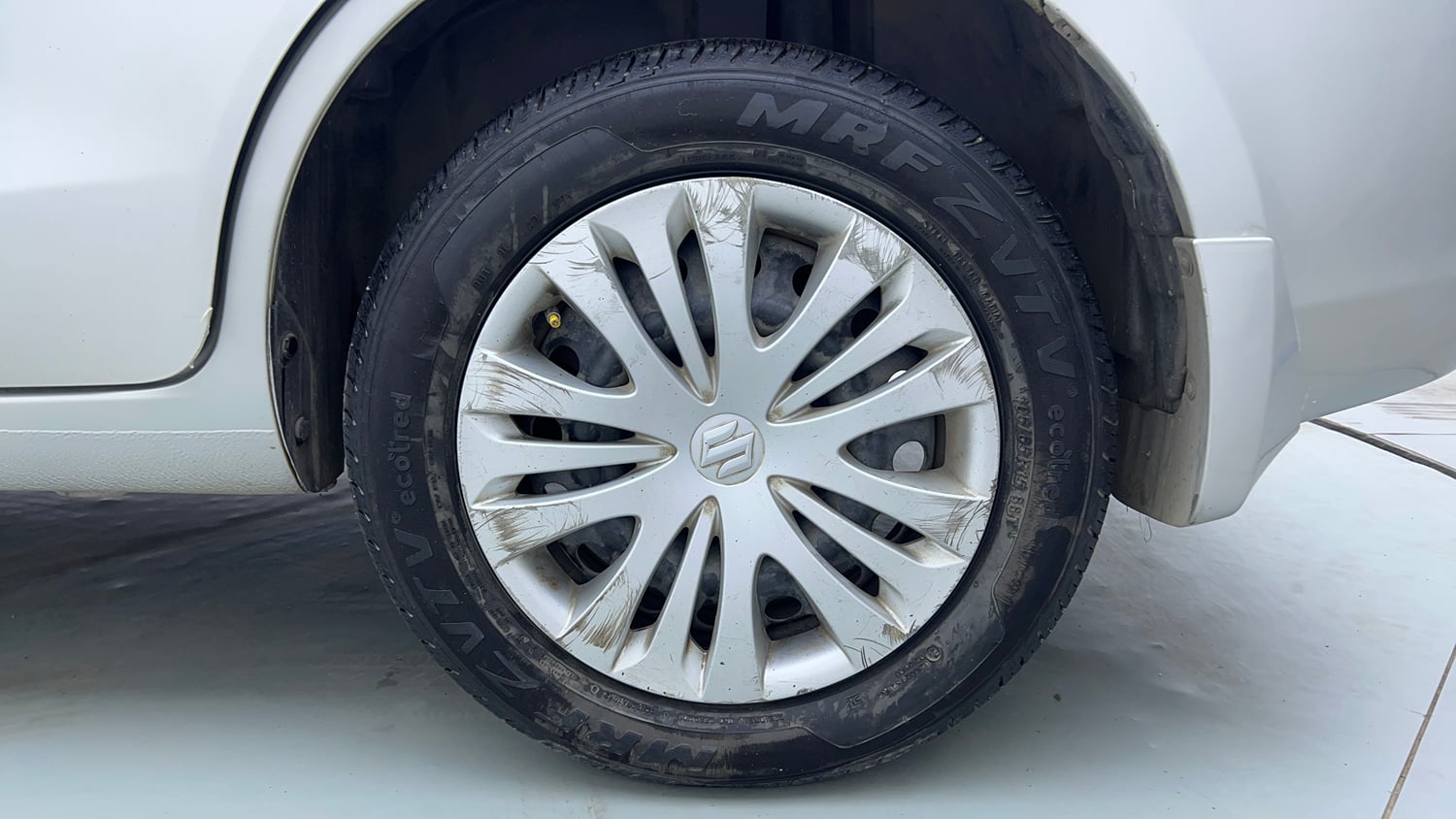 Used 2015 Maruti Suzuki Ertiga Vxi Petrol Manual tyres LEFT REAR TYRE RIM VIEW