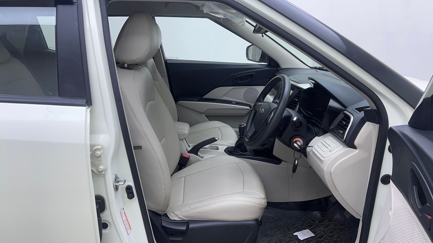Used 2021 Mahindra XUV 300 W6 1.2 Petrol Petrol Manual interior RIGHT SIDE FRONT DOOR CABIN VIEW