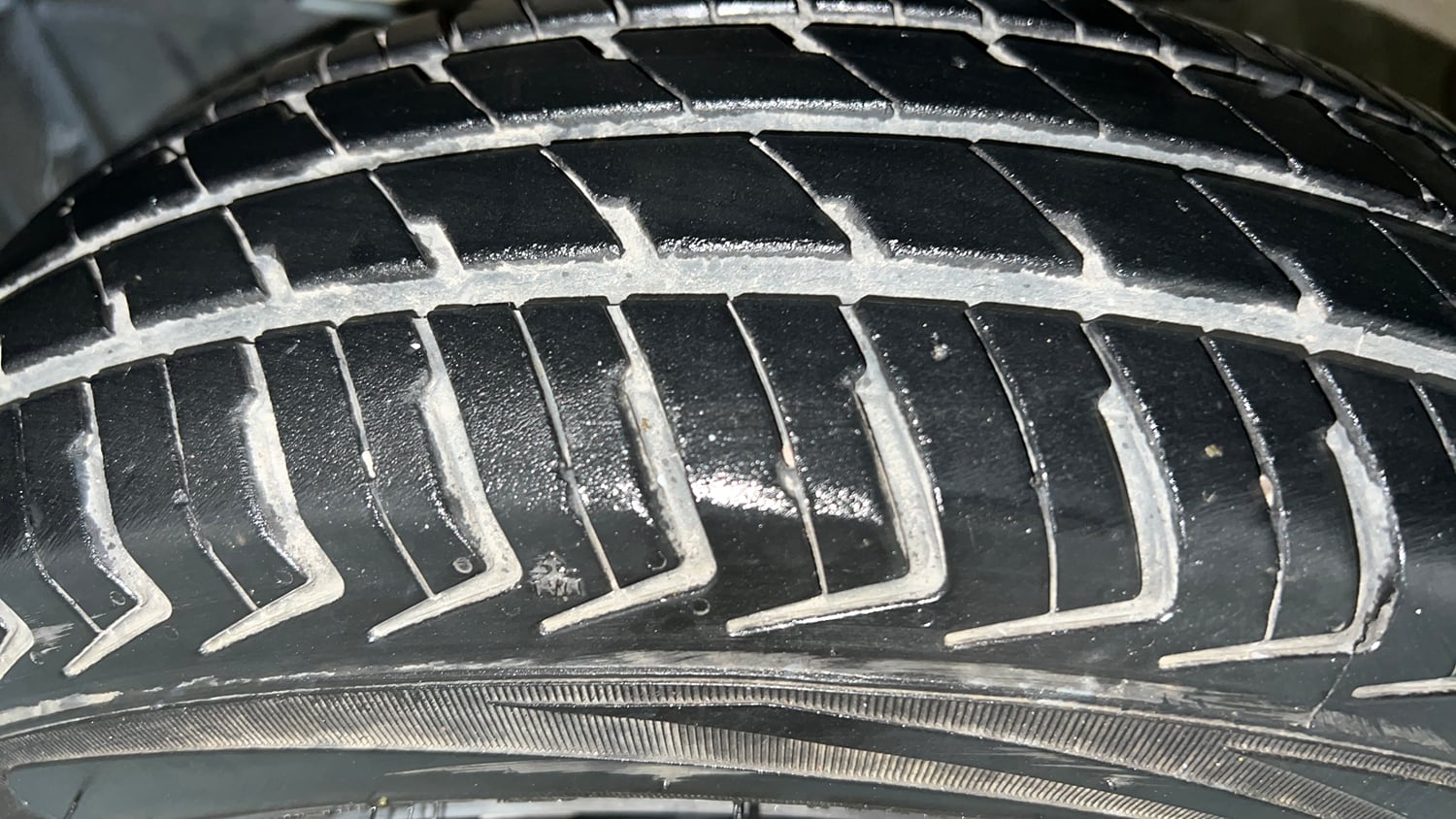 Used 2025 Maruti Suzuki Alto K10 VXi (O) AGS Petrol Automatic tyres LEFT FRONT TYRE TREAD VIEW