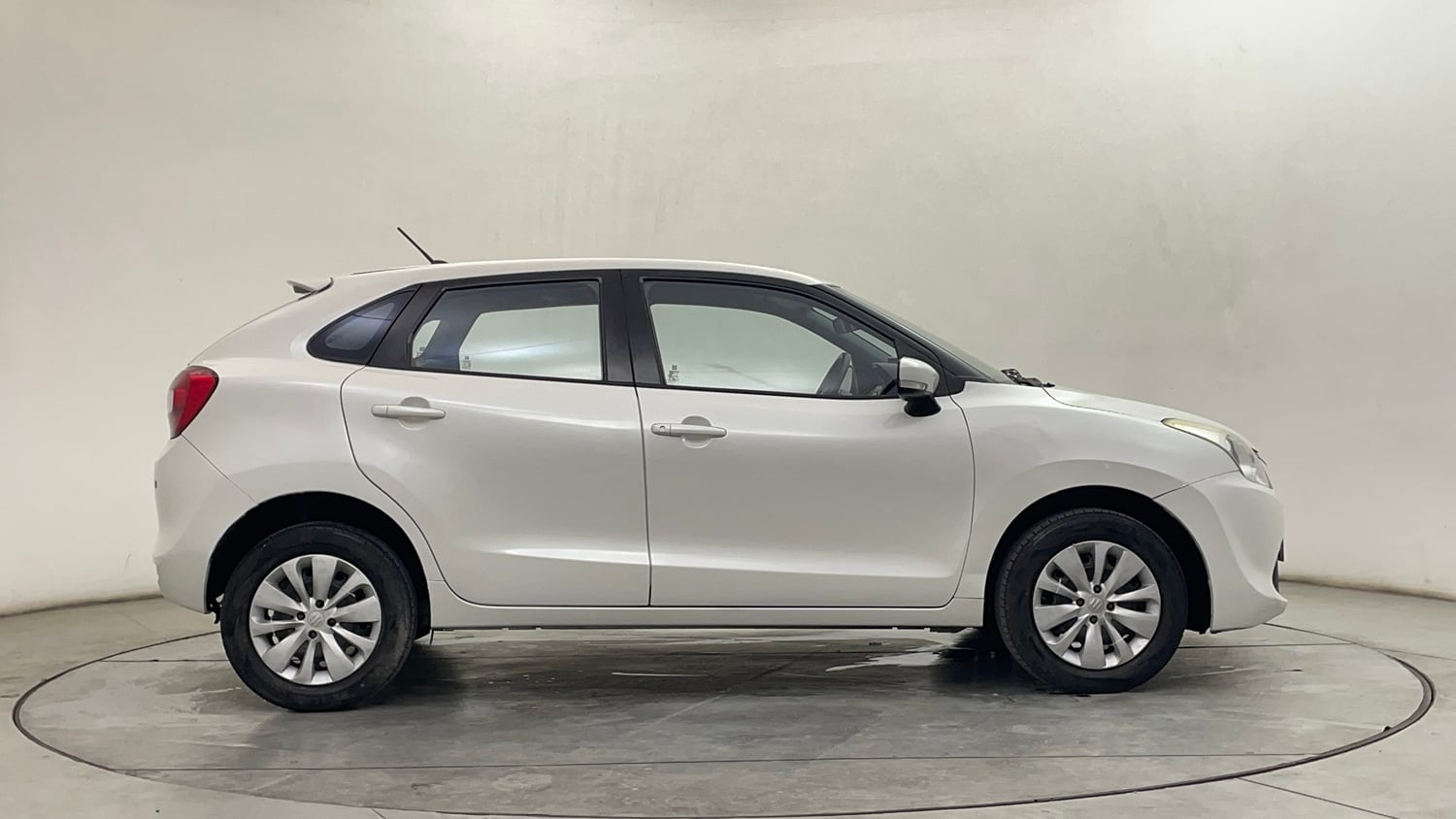 Used 2017 Maruti Suzuki Baleno Delta 1.2 Petrol Manual exterior RIGHT SIDE VIEW